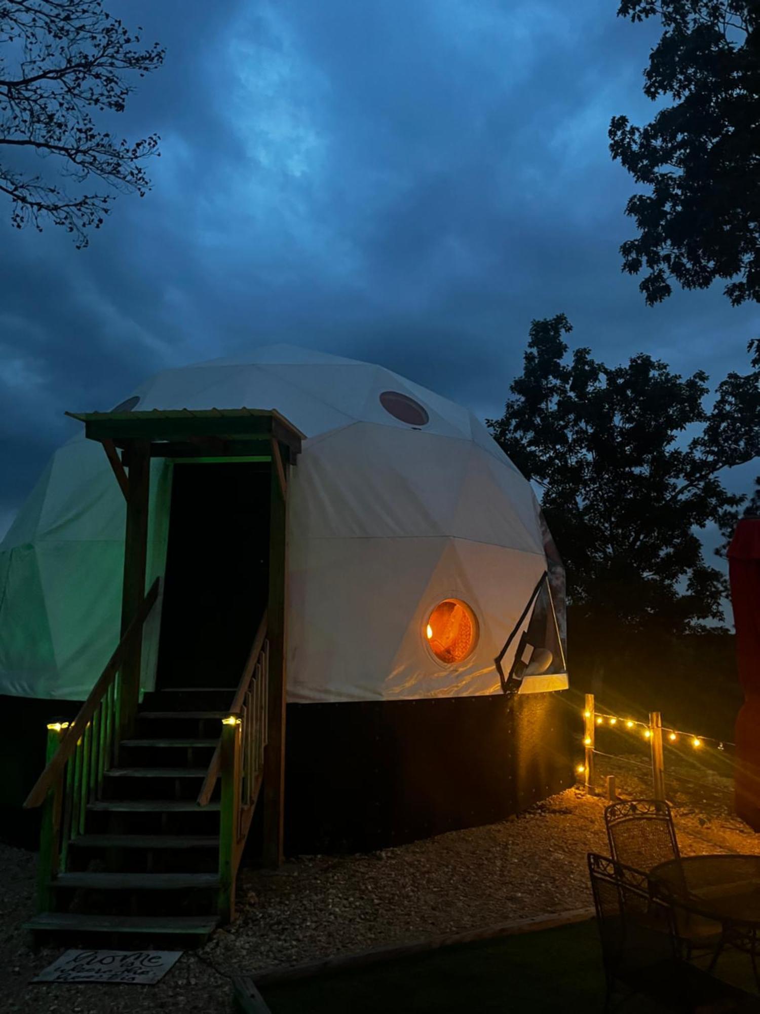 Hotel Waterfront Luxury Glamping Dome Rogersville Exteriér fotografie